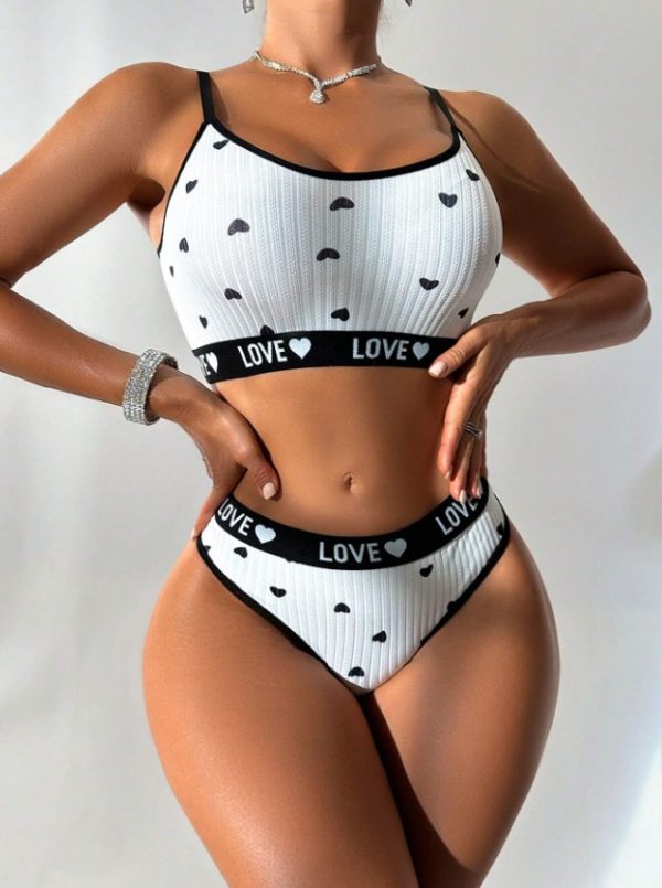 SHEIN Conjunto de lencería deportiva para mujer con estampado de corazones elegante de brasier y panty